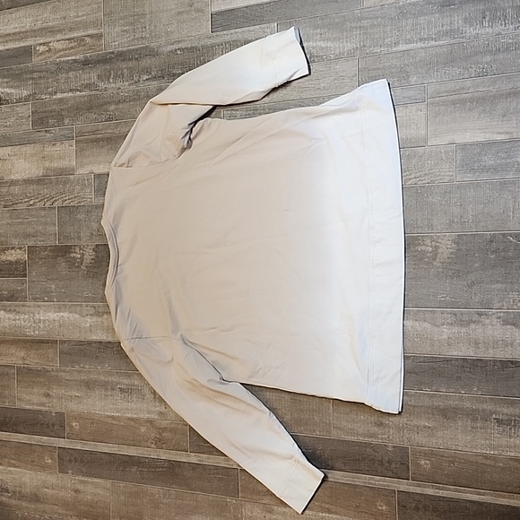 d & Co. Brand womans sweatshirt - Picture 7 of 7